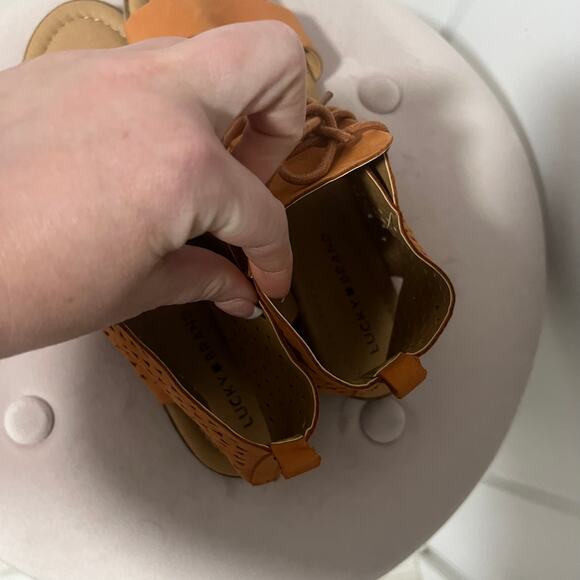 Lucky Brand Tan Perforated Gladiator Sandals Size 9.5 - Picture 4 of 7